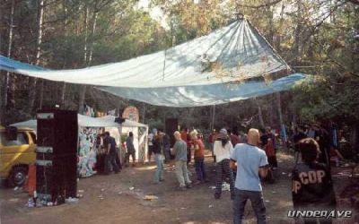 Muskaria 31-08-02 Underave 01.jpg